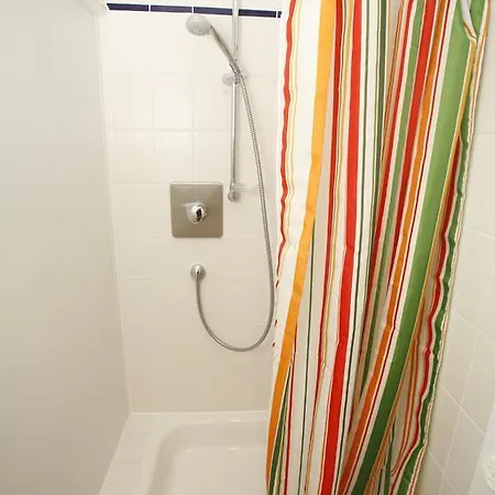 Backpacker Hostel BRE