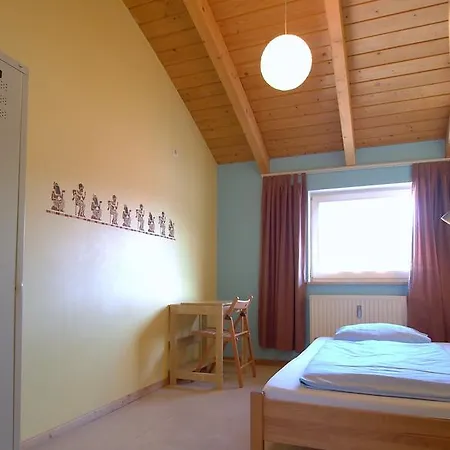 Backpacker Hostel *